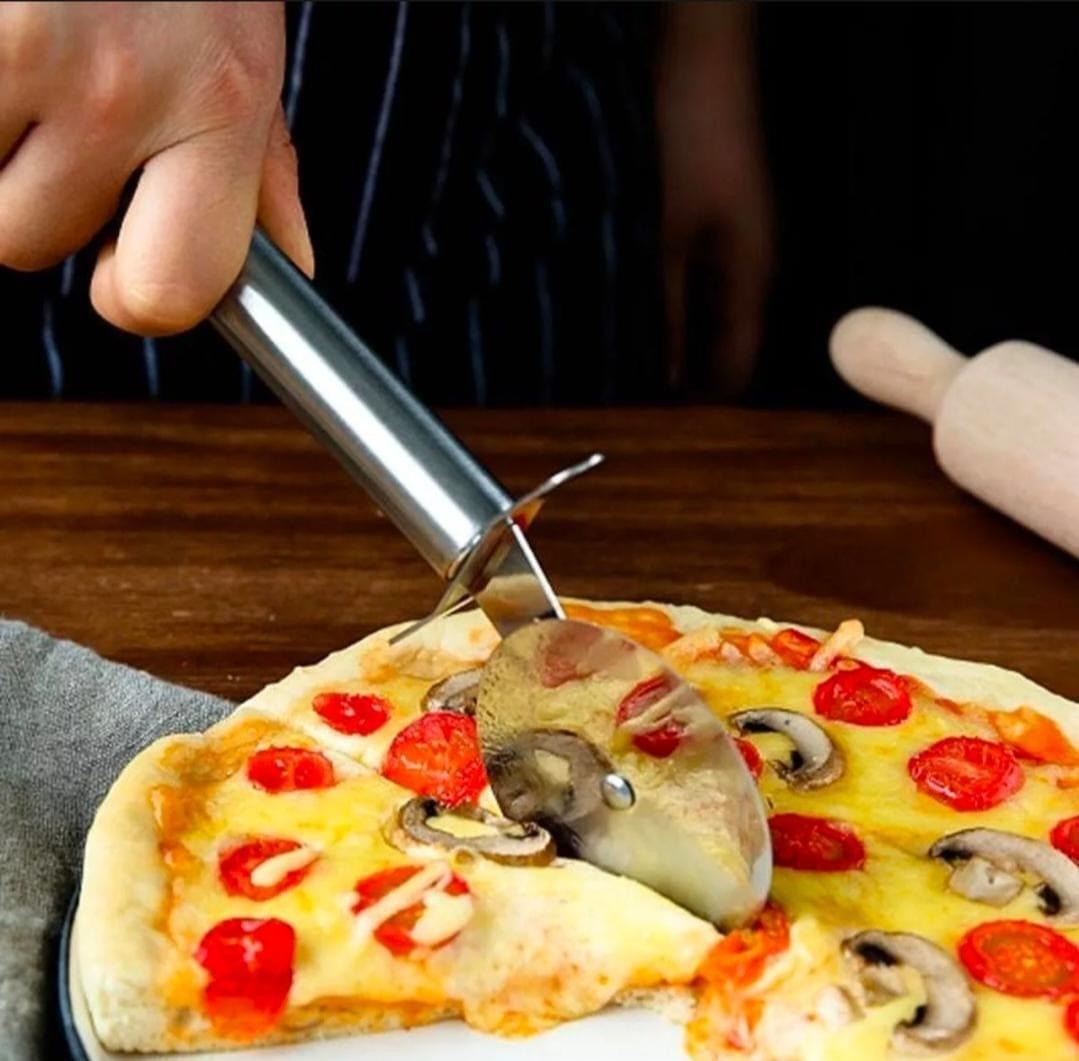 SliceMaster Pro™ | Heavy-Duty Stainless Steel Pizza Cutter & Slicer